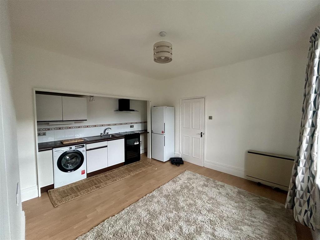 Living room / kitchen