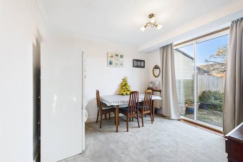 undefined, Gloucester Road, Cheltenham, Gloucestershire, GL51