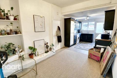 2 bedroom terraced house for sale, Holywell Road, Leicester