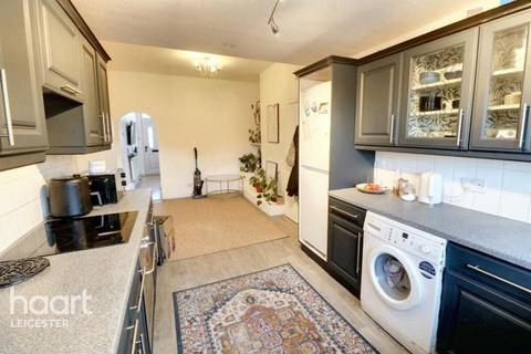 2 bedroom terraced house for sale, Holywell Road, Leicester