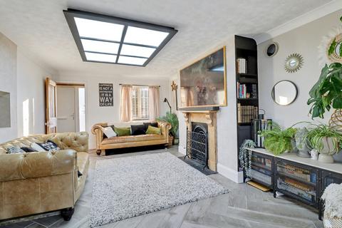 3 bedroom semi-detached house for sale, Ratcliffe Road, Southampton SO30