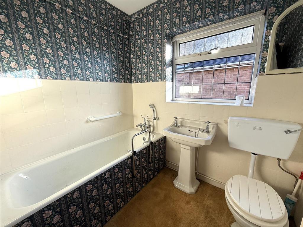 278 long bath.jpeg
