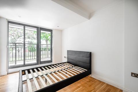 2 bedroom apartment to rent, Woodseer Street, E1