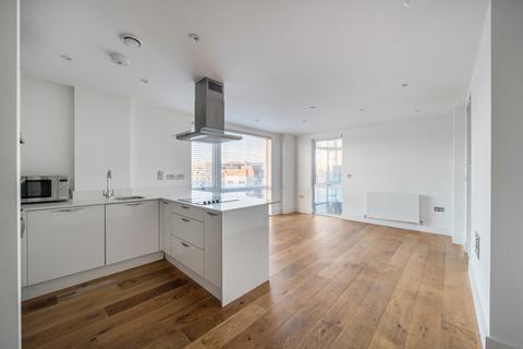 2 bedroom flat to rent, Maritime Walk, Southampton SO14