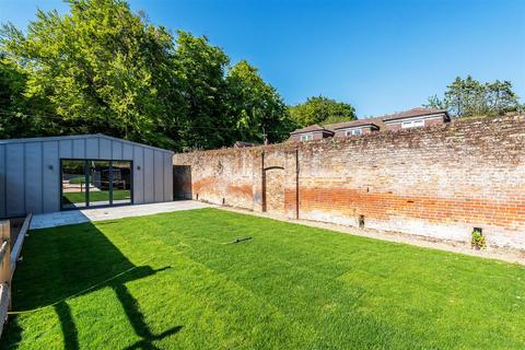 undefined, GIVONS GROVE, LEATHERHEAD, KT22
