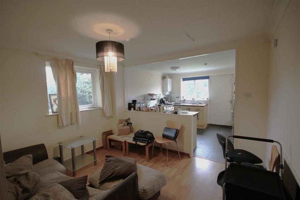 Living Area a.JPG