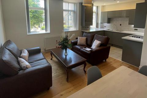 3 bedroom apartment to rent, Richmond Road, Cardiff