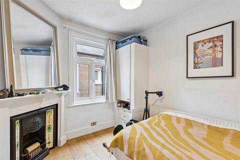 undefined, Beverstone Road, London