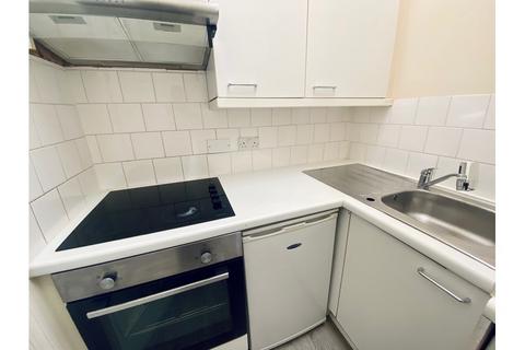 1 bedroom flat to rent, Trebovir Road, Earls Court SW5