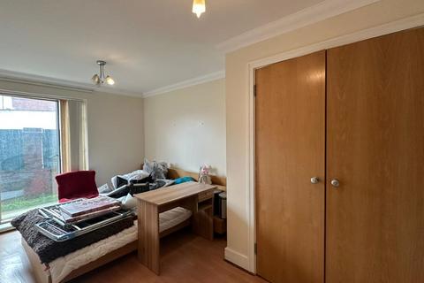 undefined, Flat 4 Innova Court, 1A Leslie Park Road, Croydon, Surrey, CR0 6AT