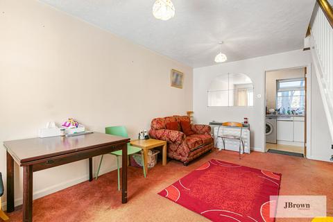 undefined, Heathlands Way, Greater London, TW4