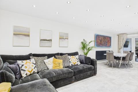 3 bedroom detached house for sale, Woodlea, Chadderton, Oldham, OL99UT