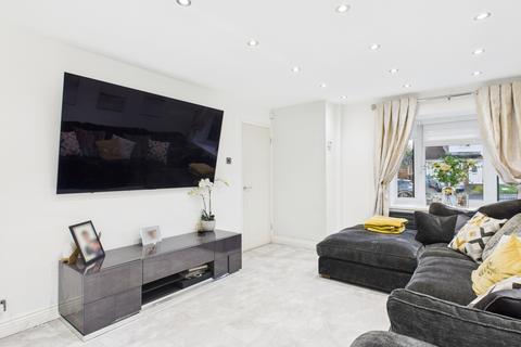 3 bedroom detached house for sale, Woodlea, Chadderton, Oldham, OL99UT