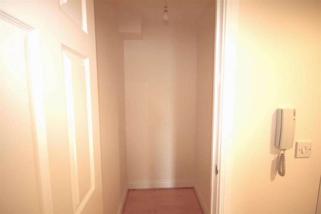 Cupboard a.JPG