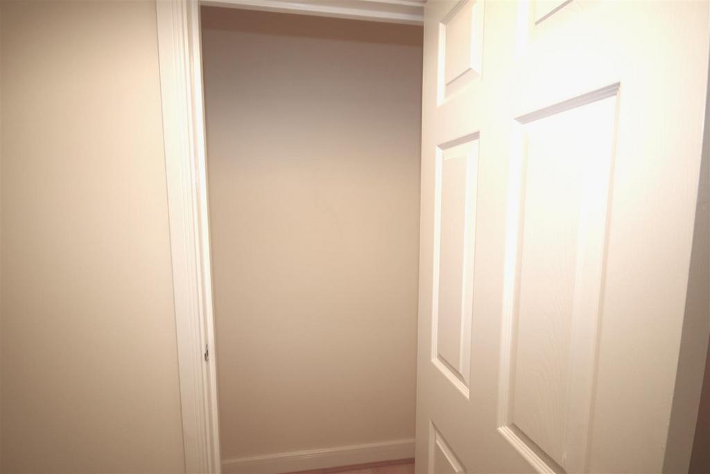 Cupboard b.JPG