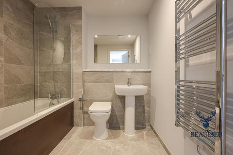undefined, Luton LU1