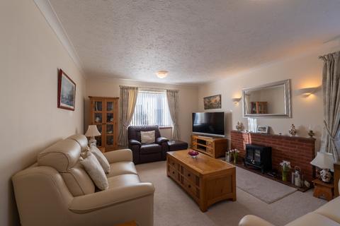 2 bedroom detached bungalow for sale, Neil Avenue, Holt