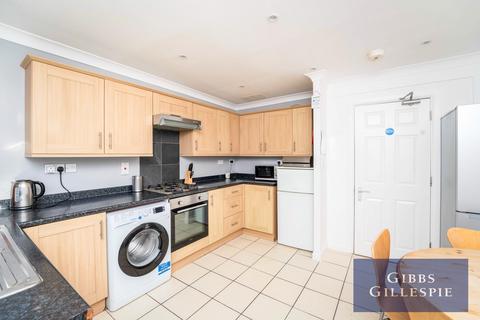 undefined, Manor Waye, Uxbridge, UB8