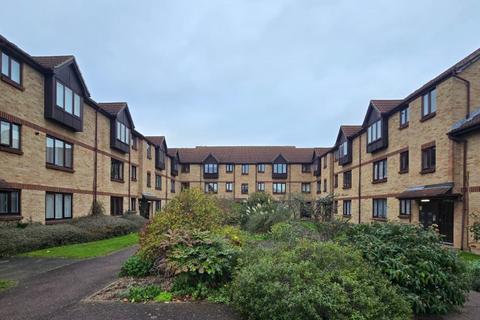 1 bedroom flat for sale, Flat 42 Willow Court, Spring Close, Dagenham, Essex, RM8 1SW
