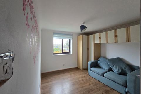 1 bedroom flat for sale, Flat 42 Willow Court, Spring Close, Dagenham, Essex, RM8 1SW