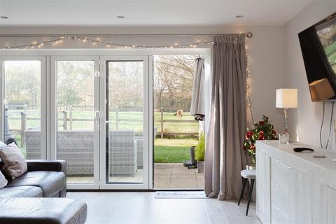 3 bedroom house for sale, Kings Cross Lane, South Nutfield, Redhill