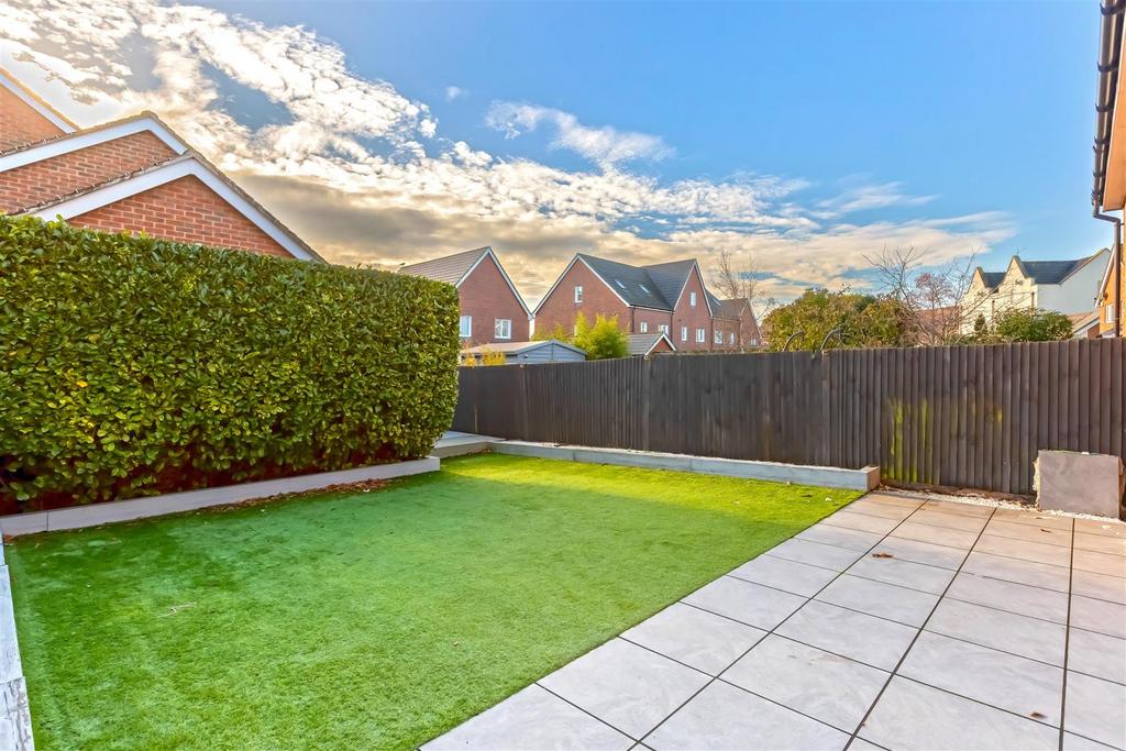 Nightingale Avenue 1.jpg