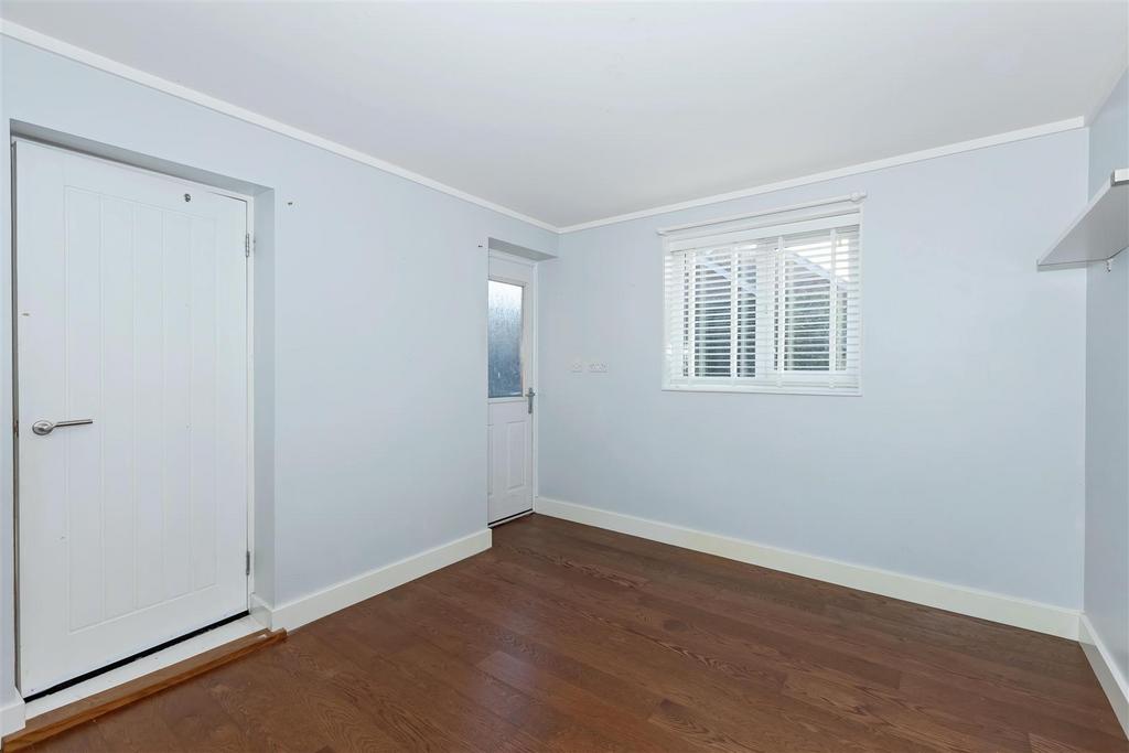 Nightingale Avenue 21.jpg