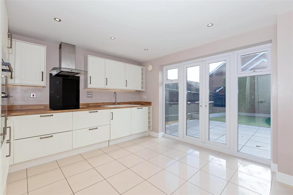 Nightingale Avenue 24.jpg