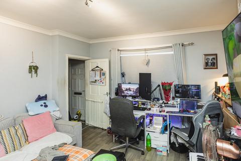 2 bedroom end of terrace house for sale, Park Road, Askern DN6