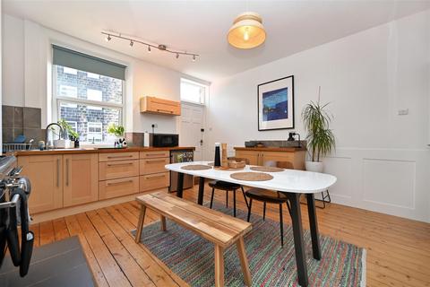 undefined, Henry Terrace, Yeadon, Leeds