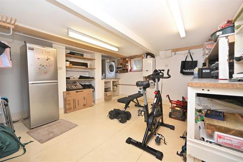 undefined, Henry Terrace, Yeadon, Leeds