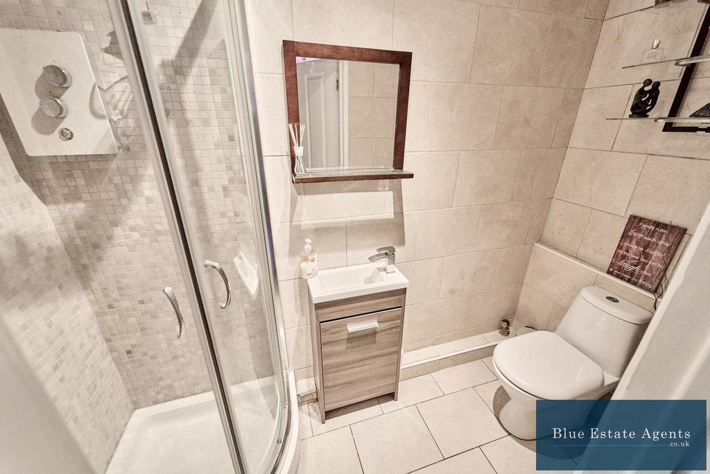 Ground Floor Shower & WC Suite