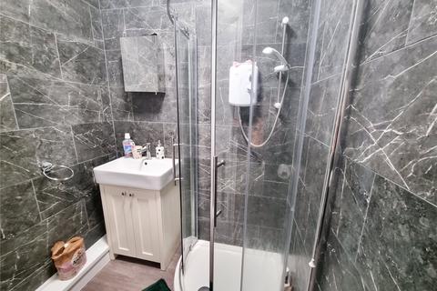 5 bedroom semi-detached house to rent, Hinton Road, Bristol BS16
