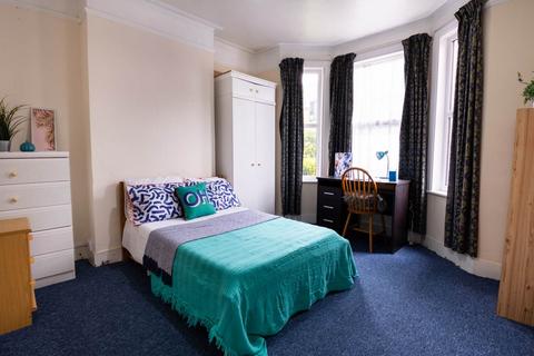 6 bedroom house to rent, St Martin's Road, Canterbury, Kent