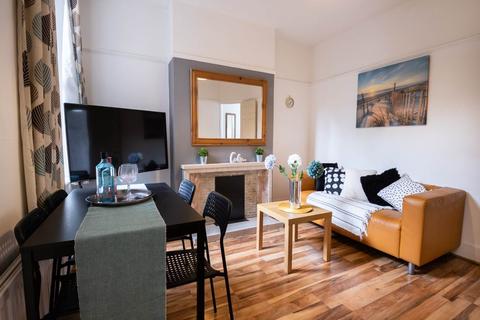 6 bedroom house to rent, St Martin's Road, Canterbury, Kent