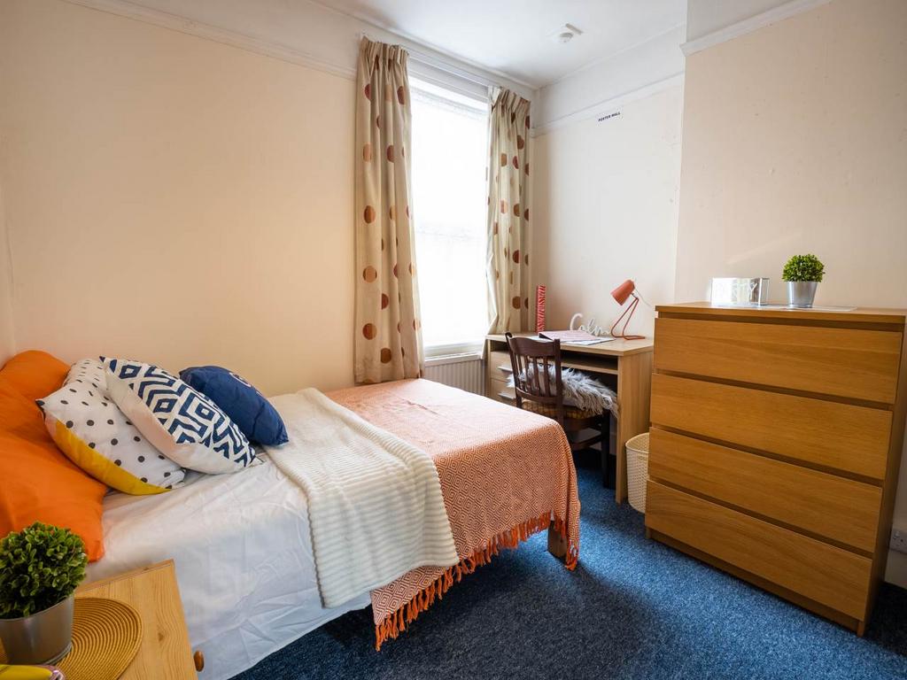 40 St Martins Road C