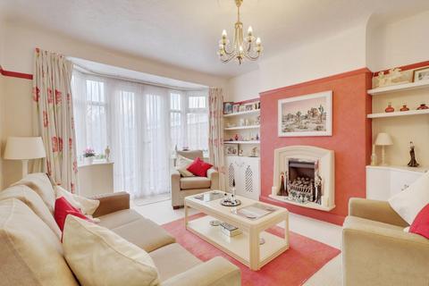 3 bedroom semi-detached bungalow for sale, The Crescent, Benfleet, SS7