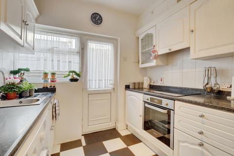 3 bedroom semi-detached bungalow for sale, The Crescent, Benfleet, SS7