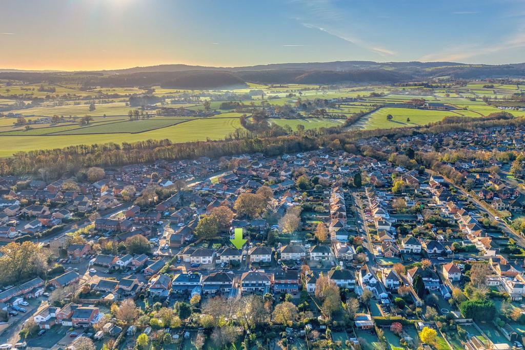 Ewemove Taunton Fullands Road (811)