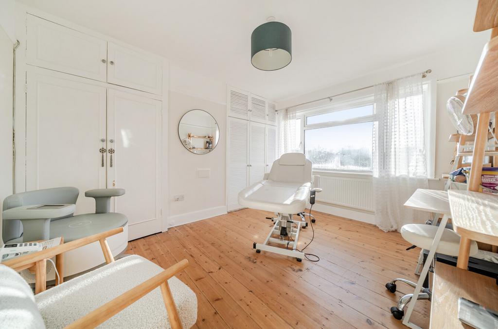 1384448 6 6924356...