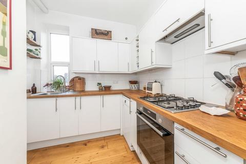 2 bedroom flat for sale, Devonshire Road, Forest Hill, London, SE23