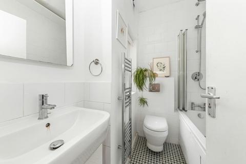 2 bedroom flat for sale, Devonshire Road, Forest Hill, London, SE23