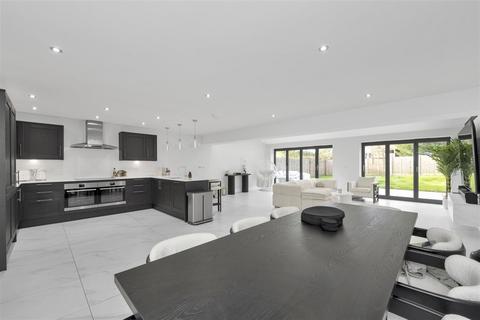 undefined, Markyate Road, Slip End