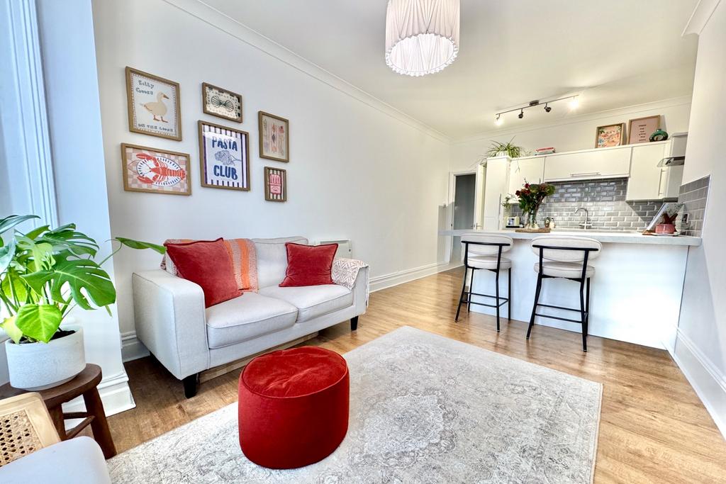 Living Room/Kitchen