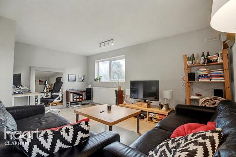 2 bedroom apartment to rent, Clarence Avenue, LONDON