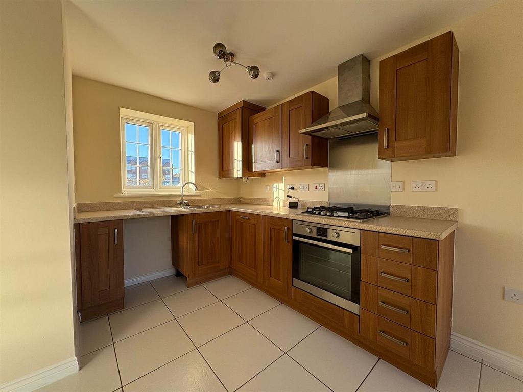 Kitchen 1.jpg