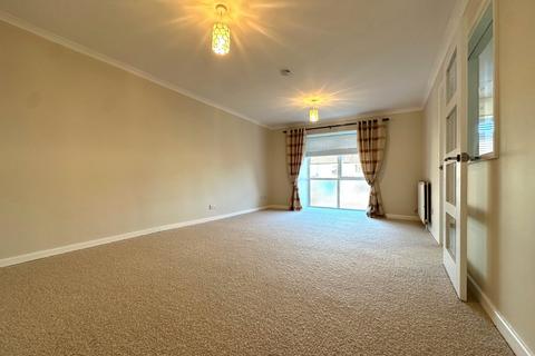 2 bedroom flat to rent, Victoria Road, Southampton SO31
