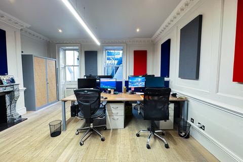 Office to rent, 49 Welbeck St London W1G 9XN