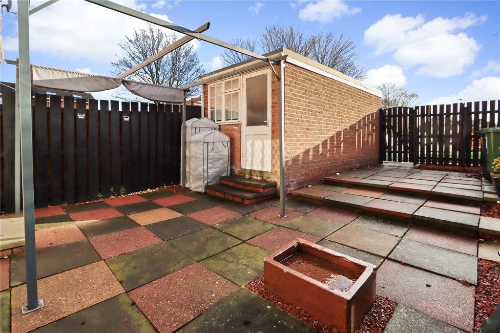 Rear Patio Garden