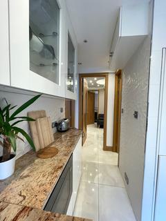 2 bedroom flat share to rent, Townshend Road, London NW8